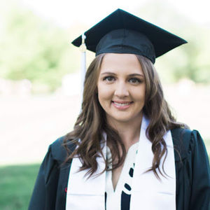 Meet your Posher, Caitlin